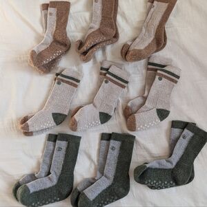 Q for Quinn Nine Pairs Merino Wool Calf Gripper Socks 4-6Y